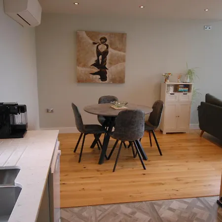 Bright Modern