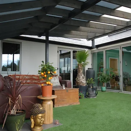 Bright Modern Villa *